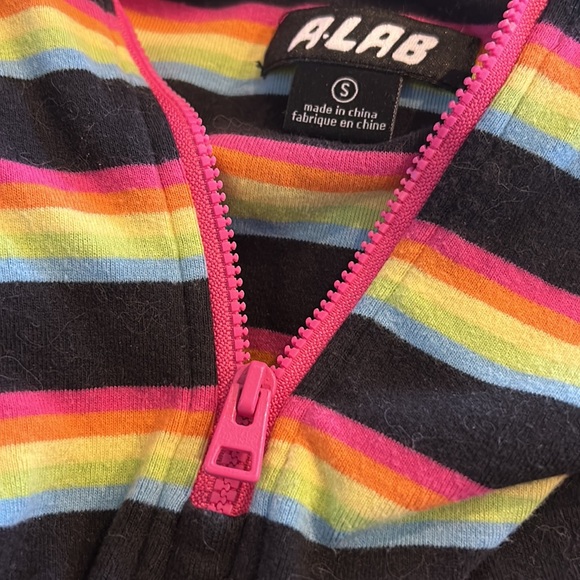 Rainbow crop top zipper - Picture 2 of 2